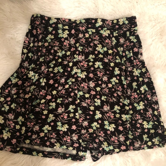 American Eagle Floral Front button Skirt - Picture 2 of 6